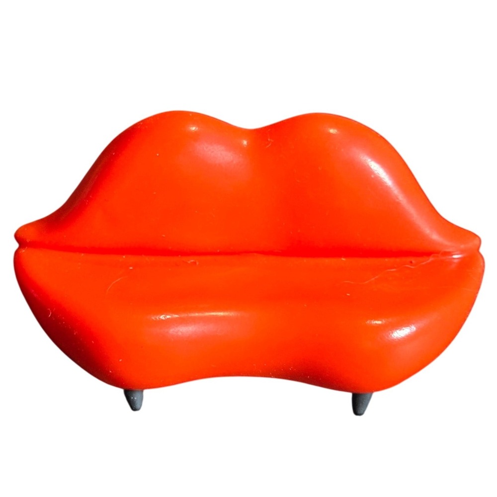 Mini Brands Home Red Lip-Shaped Sofa 3" Dollhouse Furniture Decor Miniature Zuru